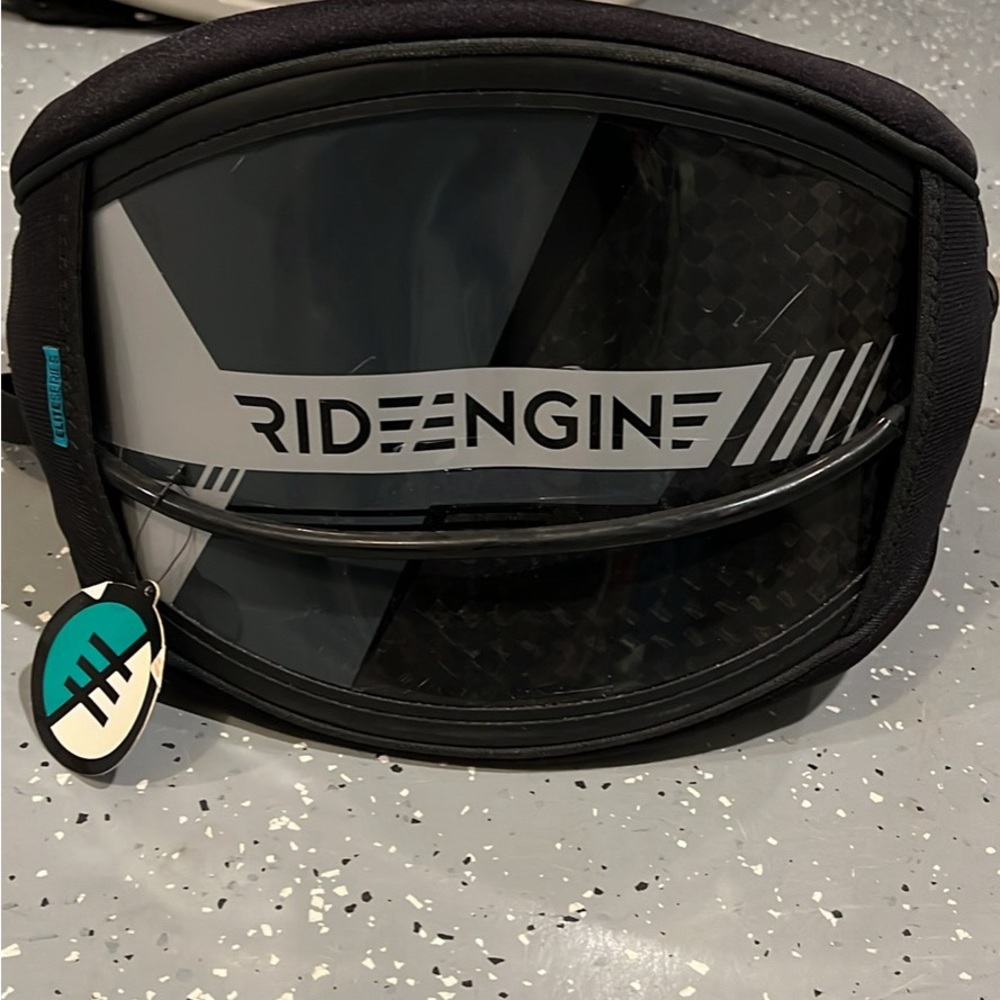 Ride engine carbon harness for kitesurf, windsurf
